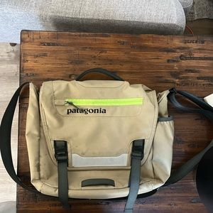 Patagonia MiniMass Messenger Bag
